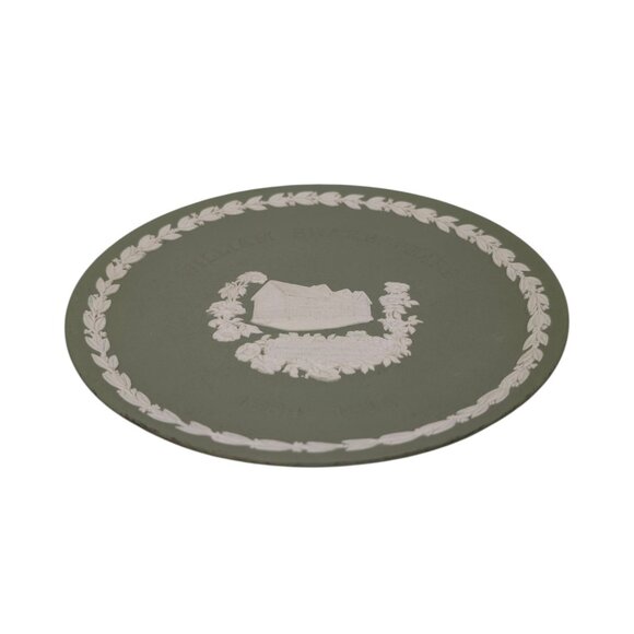 Vtg Wedgewood Jasperware William Shakespeare Plate Green Embossed Relief 8" - Picture 6 of 8